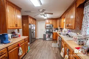 4001 Bourgeois Dr, Mobile, AL 36609 - Photo 7