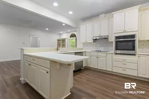 100 Worchester Dr, Daphne, AL 36526 - Photo 9