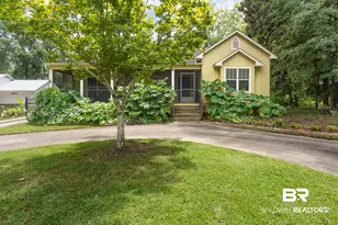 660 Bellangee Ave, Fairhope, AL 36532 - Photo 1