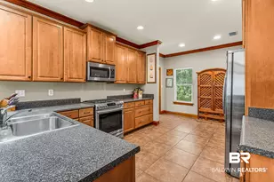 660 Bellangee Ave, Fairhope, AL 36532 - Photo 13