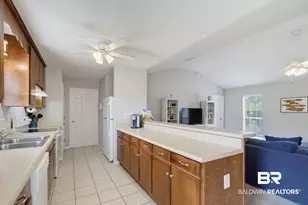 1611 S Bay St, Foley, AL 36535 - Photo 11