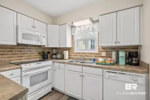 105 E 4th St, Gulf Shores, AL 36542 - Photo 11