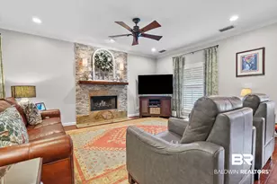 2121 Victoria Dr, Daphne, AL 36526 - Photo 3