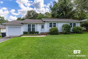 602 Gayfer Ave, Fairhope, AL 36532 - Photo 1
