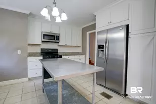602 Gayfer Ave, Fairhope, AL 36532 - Photo 5
