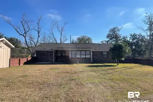 1303 N Cedar St, Foley, AL 36535 - Photo 21