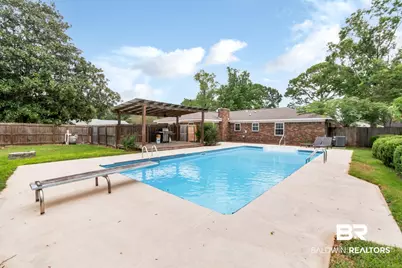 2300 E Christopher Drive E, Mobile, AL 36609 - Photo 39