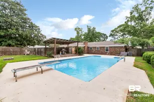 2300 E Christopher Dr E, Mobile, AL 36609 - Photo 39