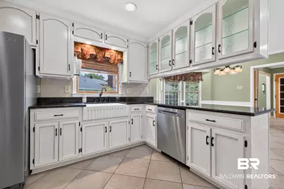 6001 Timberly Road, Mobile, AL 36609 - Photo 9