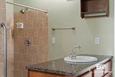427 Vancouver St, Pensacola, FL 32507 - Photo 87