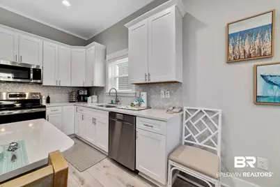 521 E 1st Ave #B, Gulf Shores, AL 36542 - Photo 11