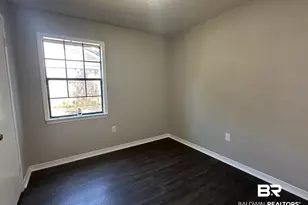 1109 McNeil Ave, Mobile, AL 36609 - Photo 9