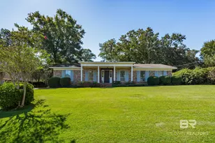 156 Country Club Dr, Daphne, AL 36526 - Photo 1
