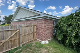 5878 Shady Woods Ct, Gulf Shores, AL 36542 - Photo 13