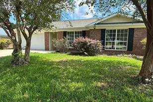 5878 Shady Woods Ct, Gulf Shores, AL 36542 - Photo 1
