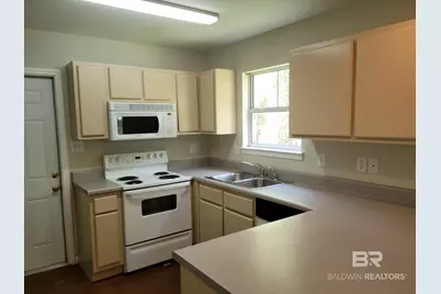 18390 W Hammond Street #B, Robertsdale, AL 36567 - Photo 5