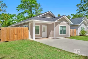 18135 Hoiles St, Robertsdale, AL 36567 - Photo 1