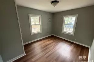 2764 S Thompson Dr, Mobile, AL 36606 - Photo 5