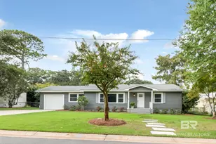 216 Pinecrest Ln, Fairhope, AL 36532 - Photo 1
