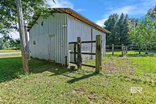 808 S White Ave, Bay Minette, AL 36507 - Photo 9