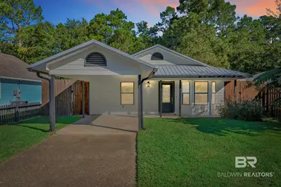 424 Palmetto Court, Gulf Shores, AL 36542 - Photo 1