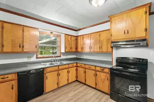 605 N Day Ave, Bay Minette, AL 36507 - Photo 5