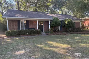405 Circle Dr, Fairhope, AL 36532 - Photo 1