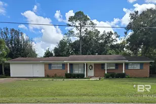 417 W Berry Ave, Foley, AL 36535 - Photo 1