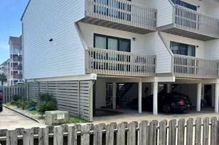 554 E Beach Boulevard, Gulf Shores, AL 36542 - Photo 1