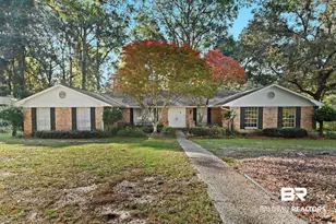 752 Evergreen St, Fairhope, AL 36532 - Photo 1