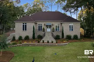 224 North Cir, Fairhope, AL 36532 - Photo 1