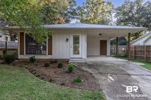 558 Bellangee Ave, Fairhope, AL 36532 - Photo 1