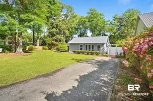 653 Bellangee Ave, Fairhope, AL 36532 - Photo 1