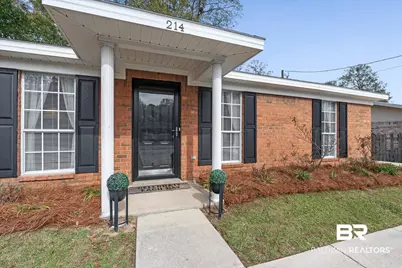 214 W Sycamore Avenue, Foley, AL 36535 - Photo 1