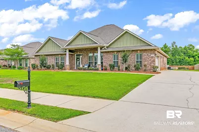 323 Wakefield Avenue, Fairhope, AL 36532 - Photo 1