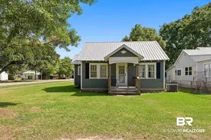 301 W Orange Ave, Foley, AL 36535 - Photo 1