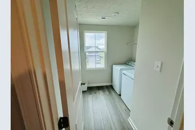 1556 Knights Way, Sidney, OH 45365 - Photo 9