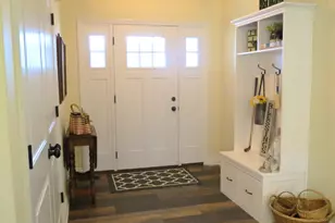 546 Loxley Ln, Troy, OH 45373 - Photo 3