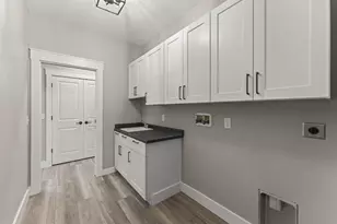 755 W Bentley Cir, Troy, OH 45373 - Photo 31