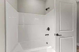 755 W Bentley Cir, Troy, OH 45373 - Photo 37