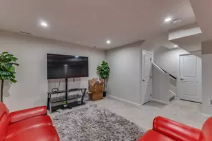 403 Sydney Dr, Tipp City, OH 45371 - Photo 37