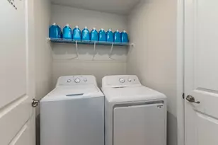 403 Sydney Dr, Tipp City, OH 45371 - Photo 25