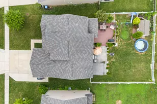 4146 Spicebush Dr, Tipp City, OH 45371 - Photo 7