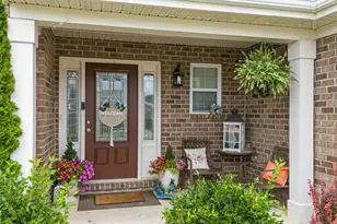 4146 Spicebush Dr, Tipp City, OH 45371 - Photo 5