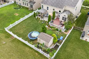 4146 Spicebush Dr, Tipp City, OH 45371 - Photo 9