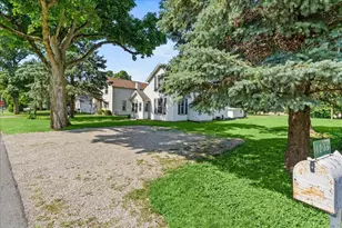 1236 S Detroit St, Bellefontaine, OH 43311 - Photo 3