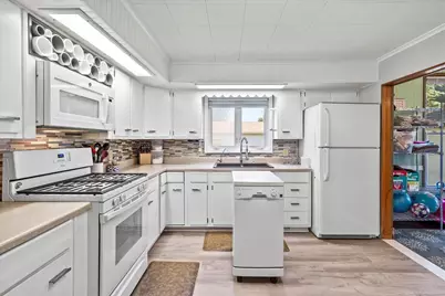 1236 S Detroit Street, Bellefontaine, OH 43311 - Photo 17