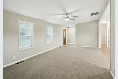 136 E Broadway Street, Urbana, OH 43078 - Photo 9
