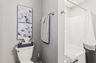 813 W Bentley Cir, Troy, OH 45373 - Photo 21