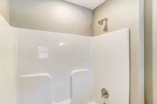 1137 Auburn St, Troy, OH 45373 - Photo 35